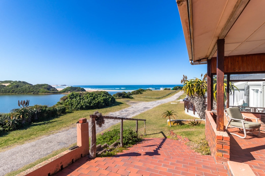 3 Bedroom Property for Sale in Boknesstrand Eastern Cape